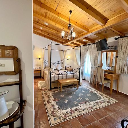 Hotel El Curro Burunchel Eksteriør bilde