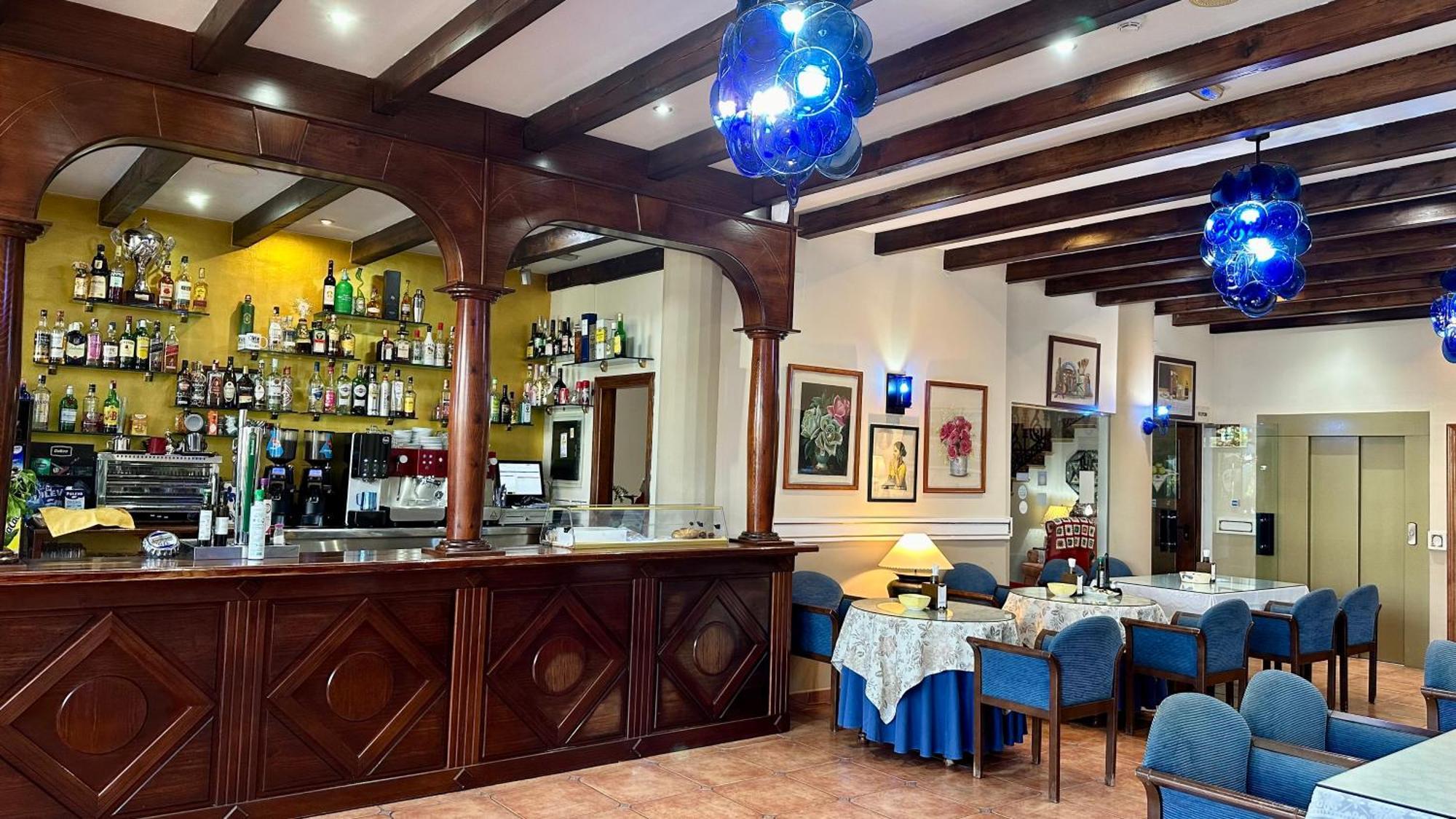 Hotel El Curro Burunchel Eksteriør bilde